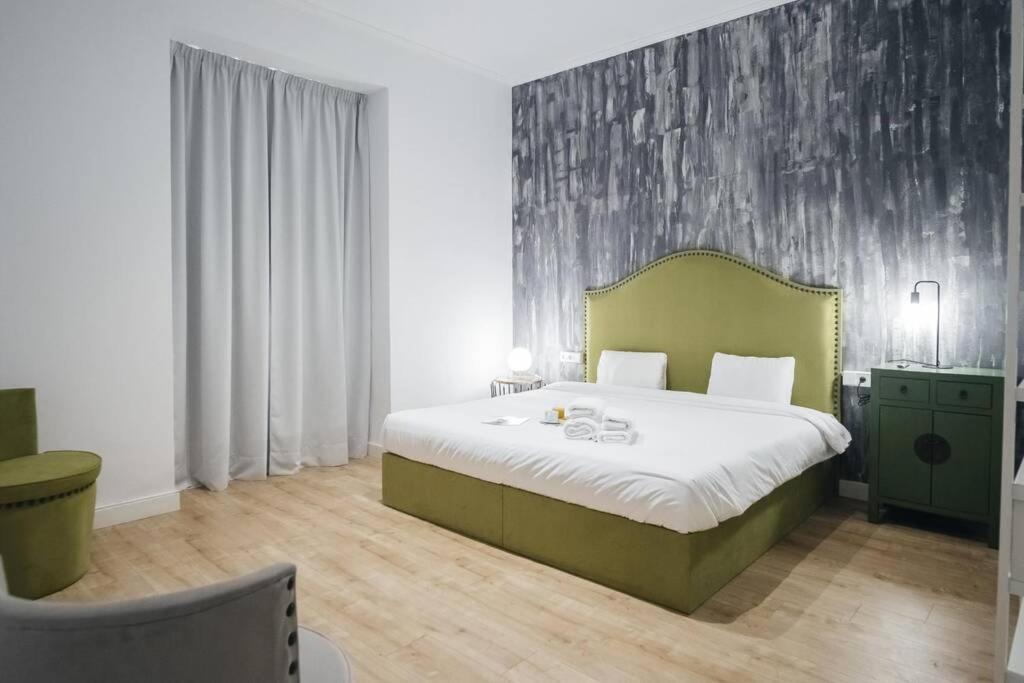 Apartamentos Plaza De Pedro Zerolo III Мадрид Екстер'єр фото