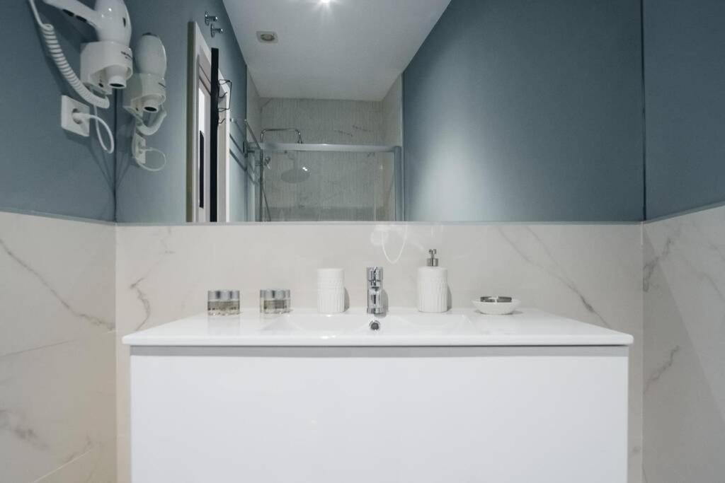 Apartamentos Plaza De Pedro Zerolo III Мадрид Екстер'єр фото